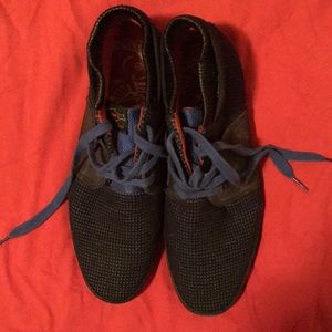 Fish N’ Chips sneakers by Base London